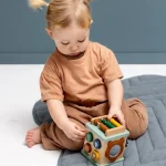 Cub activitati bebelusi din lemn FSC, mic - Trixie Baby - imagine 3