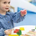 BMC240 - Plastilina non-toxica din ceara naturala de albine - Medenka