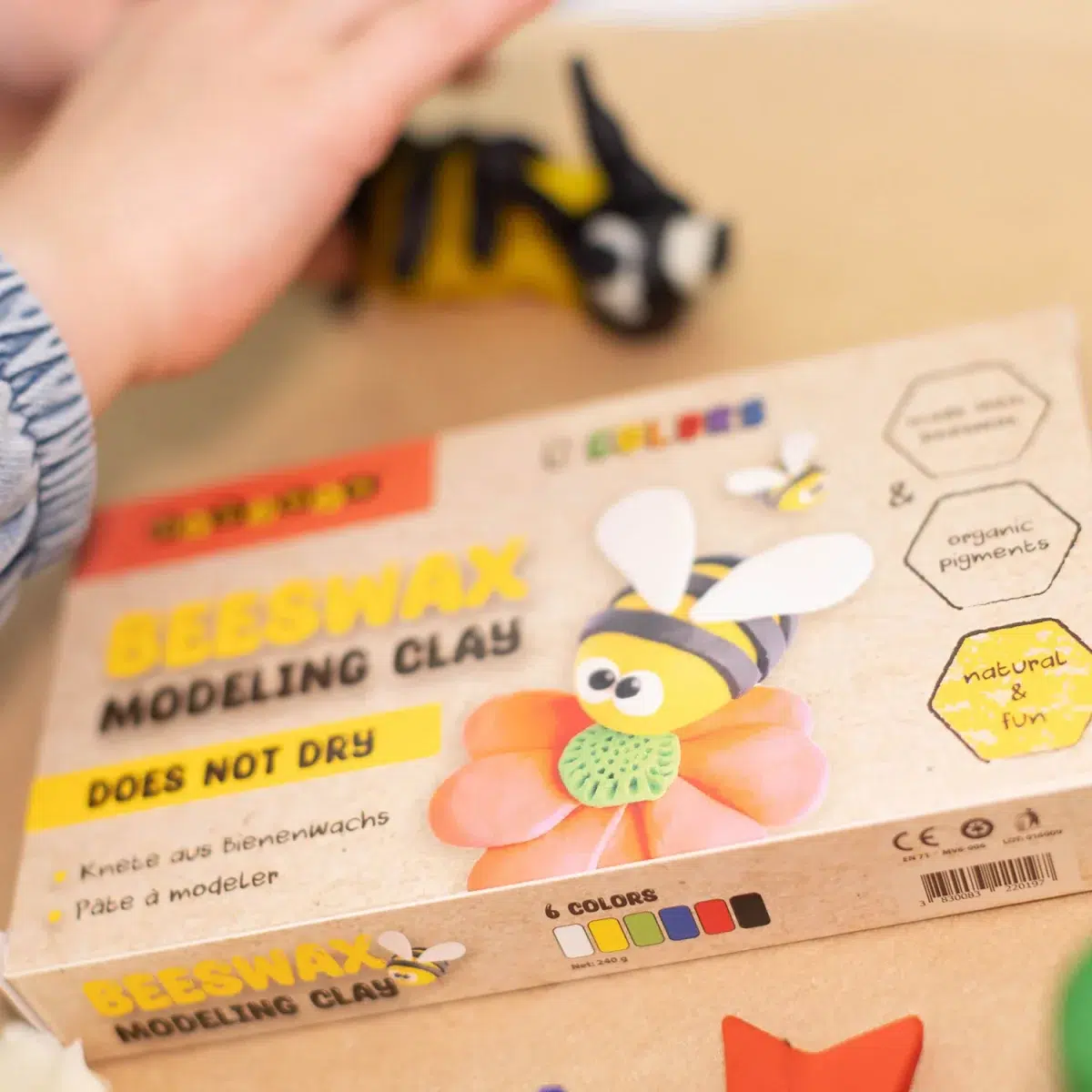 BMC240 - Plastilina non-toxica din ceara naturala de albine - Medenka